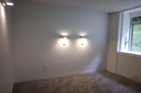 Photo of property in Jerningham Apartments, 20 Oriental Terrace, Oriental Bay, Wellington, 6011