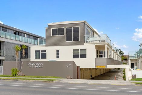 Photo of property in 2/6 Marine Parade, Mount Maunganui, 3116