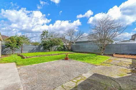 Photo of property in 4 Forth Terrace, Roslyn, Palmerston North, 4414