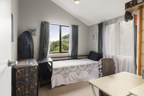 Photo of property in 114 Broderick Road, Johnsonville, Wellington, 6037