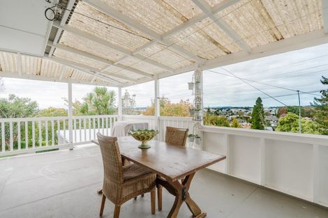 Photo of property in 114 Tuhikaramea Road, Dinsdale, Hamilton, 3204