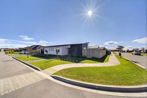 Photo of property in 49 Watkins Drive, Rangiora, 7400