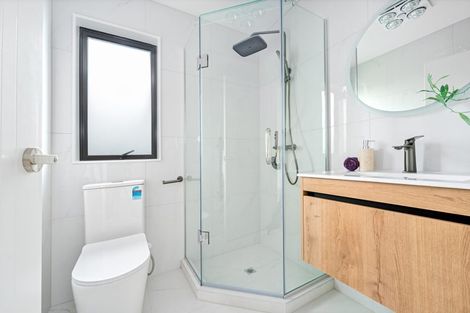 Photo of property in 46 Taipahitini Road, Rosehill, 2113