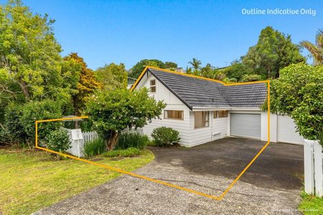 Photo of property in 2/1 Trelawny Place, Hillcrest, Auckland, 0627
