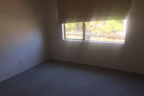 Photo of property in 1/36 Roberts Road, Glenfield, Auckland, 0629