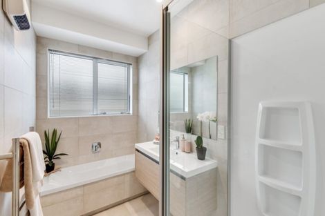 Photo of property in 32 Nganui Avenue, Takanini, 2112