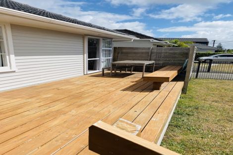 Photo of property in 69 Neil Avenue, Te Atatu Peninsula, Auckland, 0610