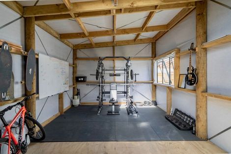 Photo of property in 5 Plateau Road, Te Marua, Upper Hutt, 5018