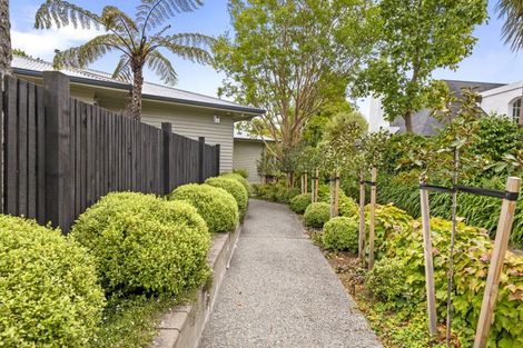 Photo of property in 19 Cremorne Avenue, Hokowhitu, Palmerston North, 4410
