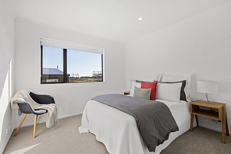 Photo of property in 16 Orford Lane, Takanini, 2112