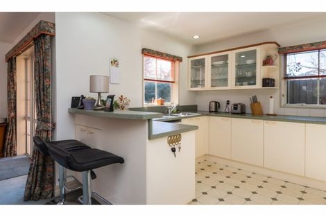 Photo of property in 2/61 Hawkesbury Avenue, St Albans, Christchurch, 8014