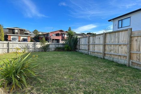 Photo of property in 77 Granville Drive, Massey, Auckland, 0614