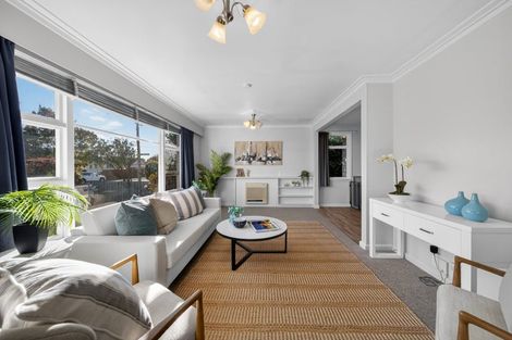 Photo of property in 18a Coopers Road, Dallington, Christchurch, 8061