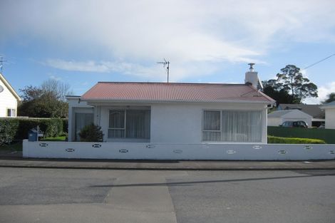 Photo of property in 14 Humphries Street, Greytown, 5712