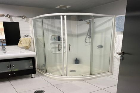 Photo of property in 8u6d Lipman Street, Mount Victoria, Wellington, 6011