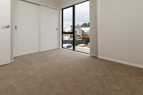 Photo of property in 2 Mikoikoi Crescent, Mangere Bridge, Auckland, 2022