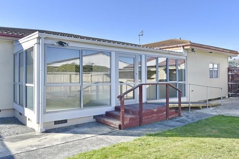 Photo of property in 115 Wilsons Road South, Saint Martins, Christchurch, 8022