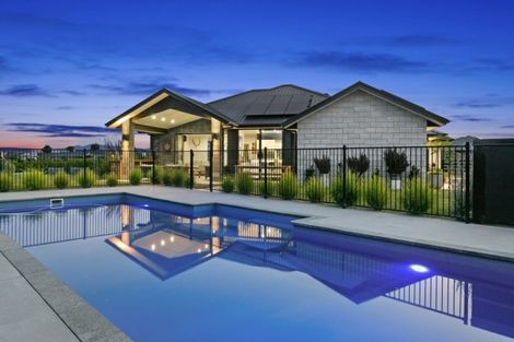 Photo of property in 45 Mike Smith Drive, Cambridge, 3434