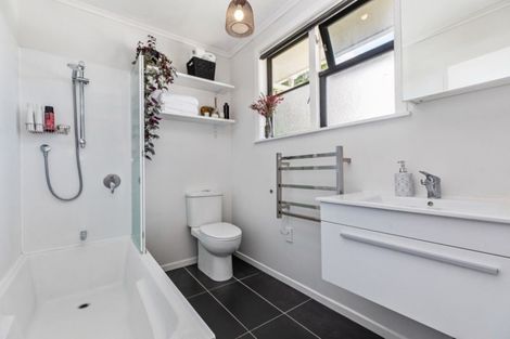 Photo of property in 1/56 Glendale Road, Glen Eden, Auckland, 0602