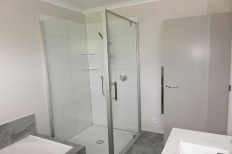 Photo of property in 102 Melksham Drive, Churton Park, Wellington, 6037