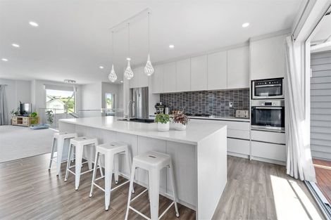 Photo of property in 15 Parkview Drive, Gulf Harbour, Whangaparaoa, 0930