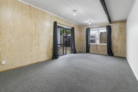 Photo of property in 54 Waiwaka Terrace, Strandon, New Plymouth, 4312