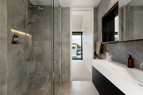 Photo of property in 30b Pitau Road, Mount Maunganui, 3116