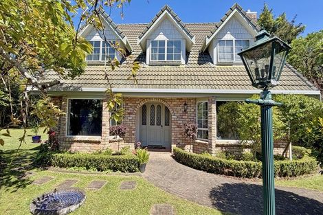 Photo of property in 35 Ravenstone Place, Chatswood, Auckland, 0626