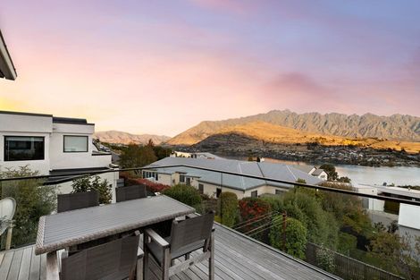 Photo of property in 4 Peregrine Place, Queenstown, 9300