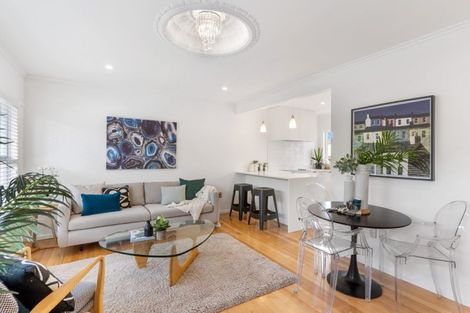 Photo of property in 3/109 Ocean View Road, Hillcrest, Auckland, 0627