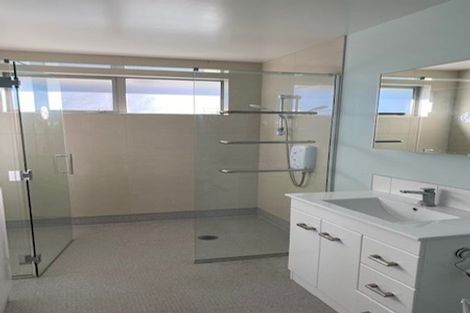 Photo of property in 9 Cuffs Road, Wainoni, Christchurch, 8061