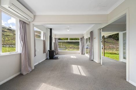Photo of property in 14 Gordon Terrace, Hunterville, 4730