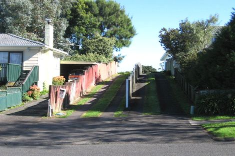 Photo of property in 17 Minaret Drive, Bucklands Beach, Auckland, 2014