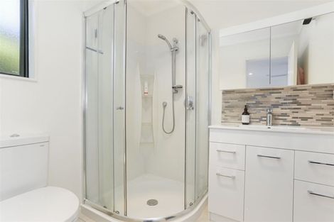 Photo of property in 52 Highfields Terrace, Henderson, Auckland, 0612