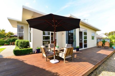 Photo of property in 5 Oldfield Court, Huntington, Hamilton, 3210