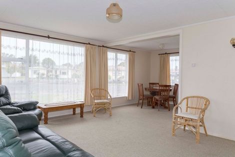 Photo of property in 72 Barraud Street, Dannevirke, 4930