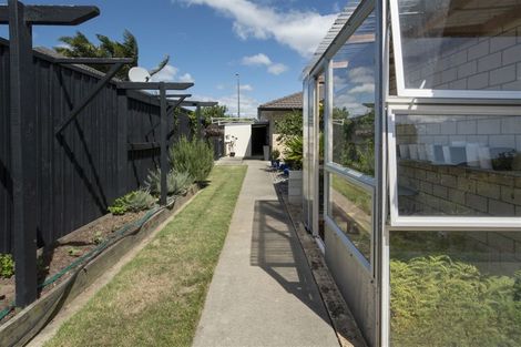 Photo of property in 77 Doncaster Drive, Papamoa Beach, Papamoa, 3118