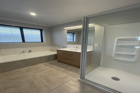 Photo of property in 72 Tabraham Crescent, Pyes Pa, Tauranga, 3112