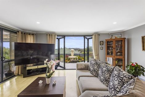 Photo of property in 95 Grovenor Drive, Orewa, 0931