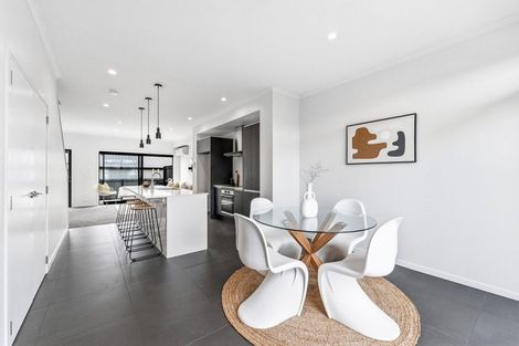 Photo of property in 10 Alexander Willis Crescent, Hobsonville, Auckland, 0616