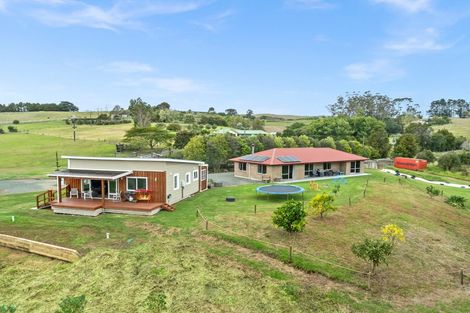Photo of property in 6 Tavinor Road, Otaika, Whangarei, 0170