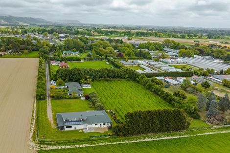 Photo of property in 10 Tui Glen Drive, Levin, 5571