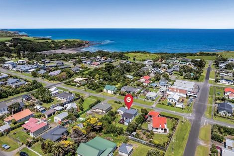 Photo of property in 53 Fox Street, Opunake, 4616