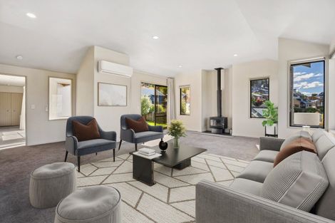 Photo of property in 13 Goldleaf Hill, Queenstown, 9300