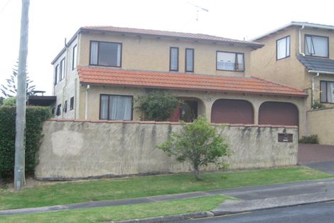 Photo of property in 1/66 Ocean View Road, Northcote, Auckland, 0627