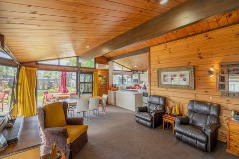 Photo of property in 165 Cook Drive, Whitianga, 3510
