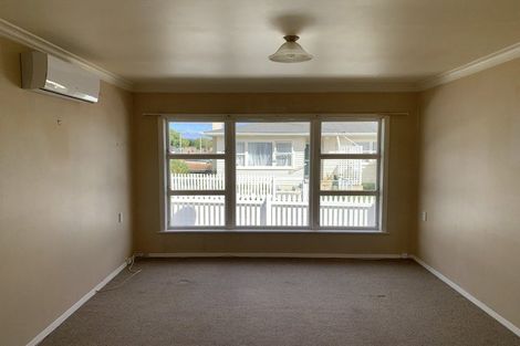 Photo of property in 10 Eton Place, Levin, 5510