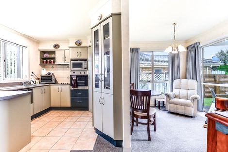 Photo of property in 7 Sovereign Isle Lane, Rototuna, Hamilton, 3210