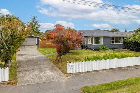 Photo of property in 4 Colina Street, Avonhead, Christchurch, 8042