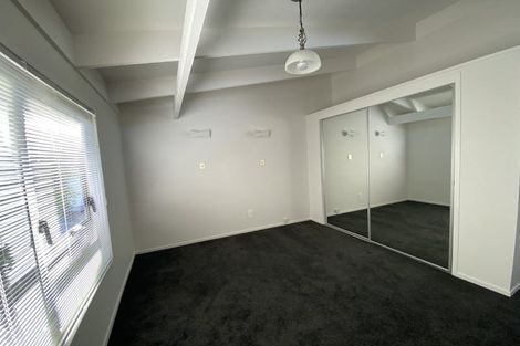 Photo of property in 1/13 Girrahween Drive, Totara Vale, Auckland, 0629